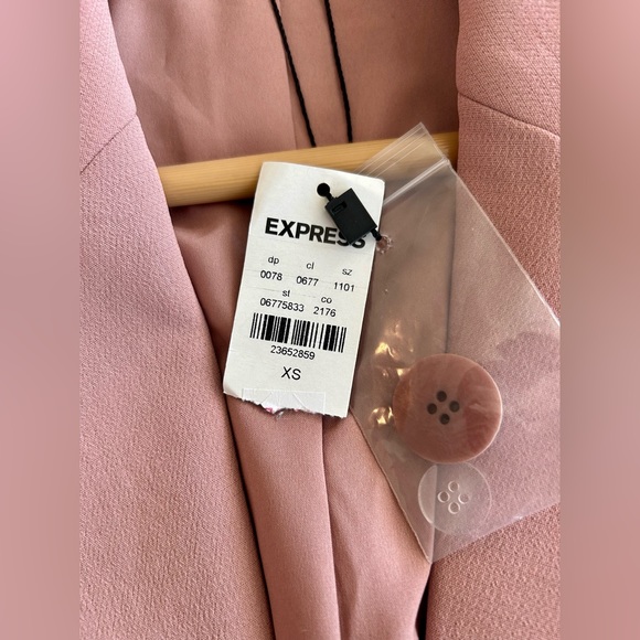 Express Fitted Blazer - Picture 2 of 3